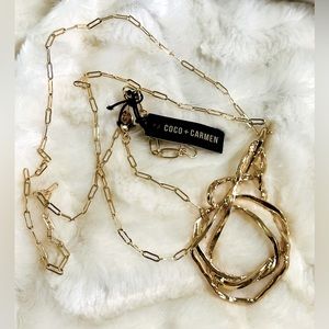 Coco + Carmen knot pendant necklace NWT